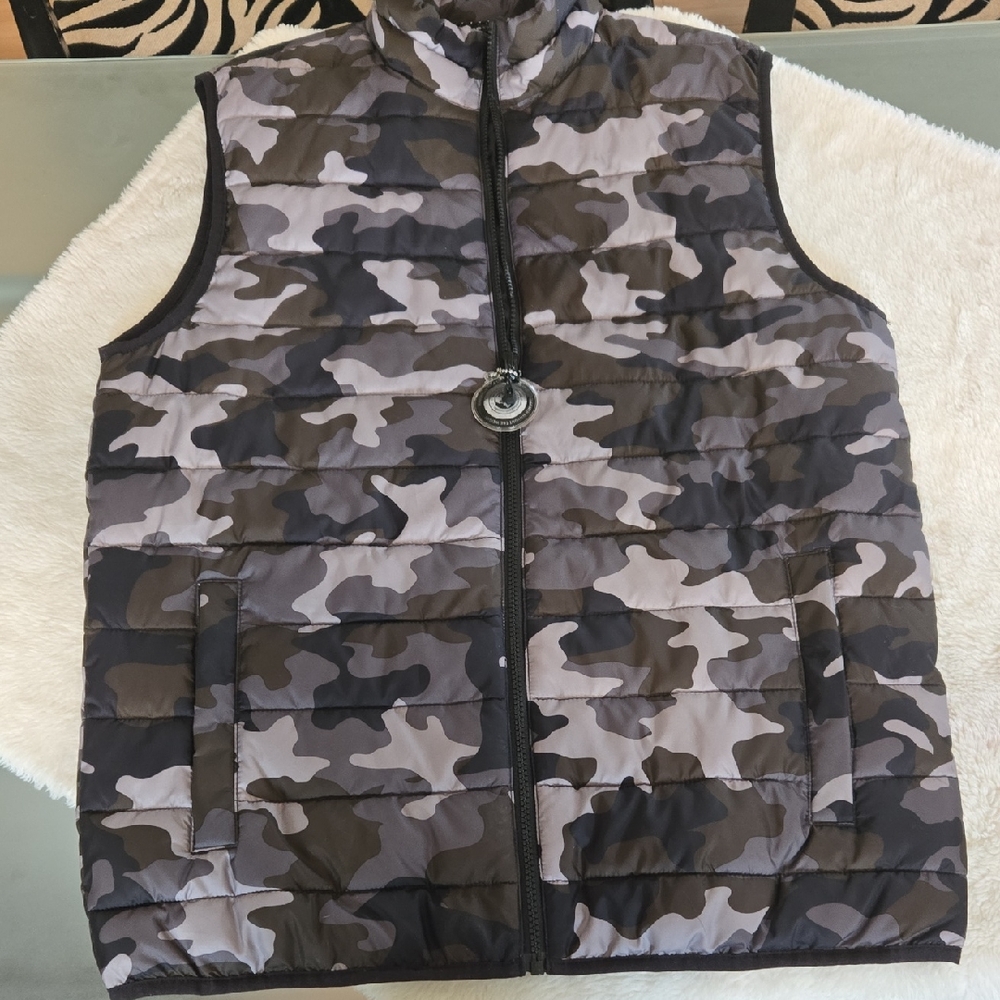 Swiss Tech Camouflage Puffer Vest